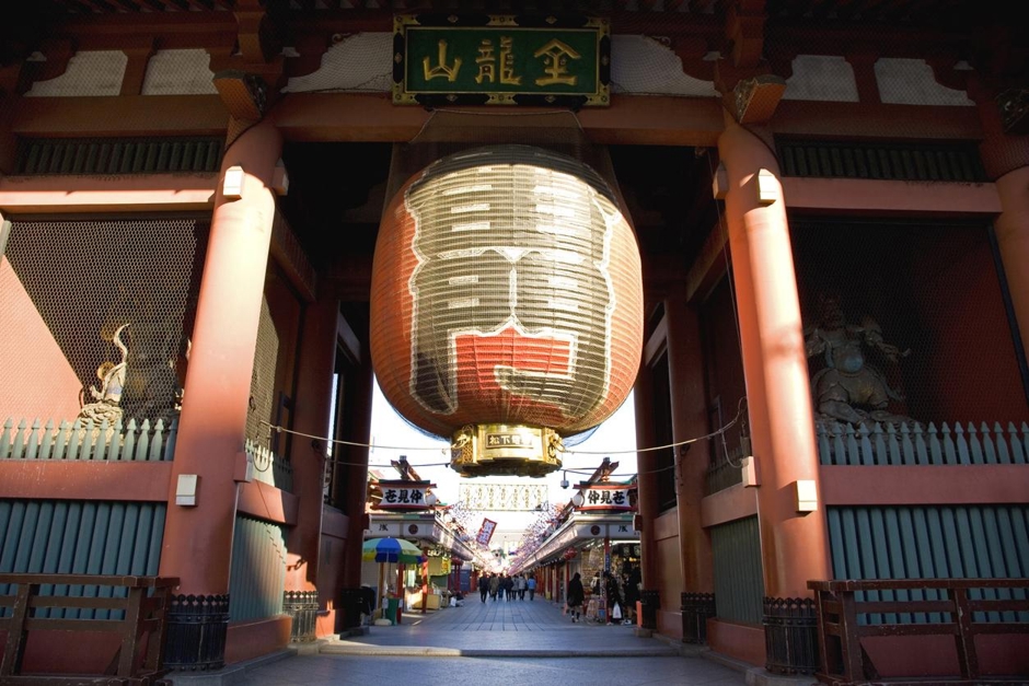 浅草寺の雷門と大提灯